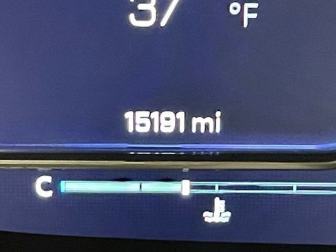 Used 2024 Chevrolet Tahoe High Country w/ Advanced Technology Package image 2