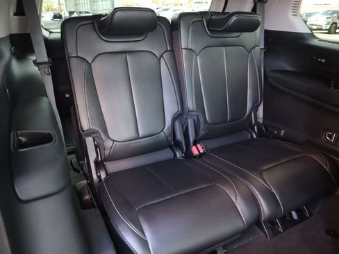 Used 2023 Jeep Grand Cherokee L Limited image 22