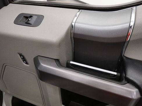 Used 2021 Ford F250 XLT w/ XLT Premium Package image 23