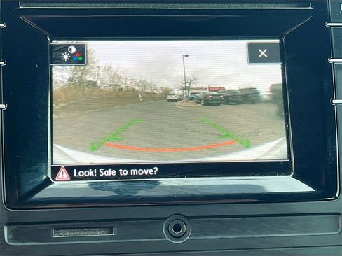 Used 2017 Volkswagen Beetle 1.8T S image 13