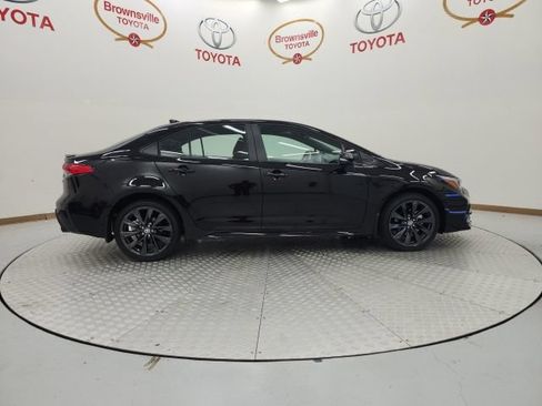 Used 2026 Toyota Corolla SE FWD image 6