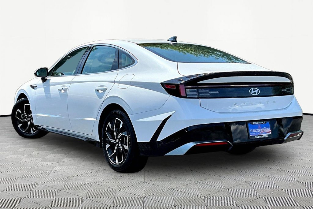 Used 2025 Hyundai Sonata SEL FWD image 5
