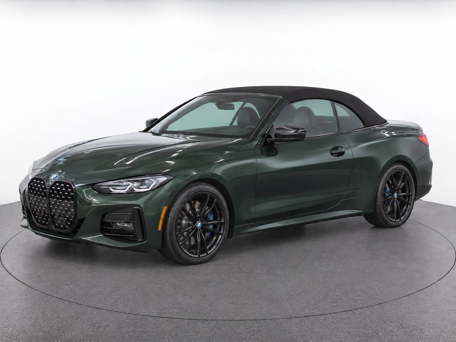Used 2024 BMW 430i Convertible w/ M Sport Package RWD image 2