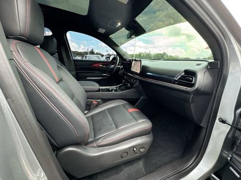 Used 2026 Chevrolet Traverse RS w/ LPO, Floor Liner Package AWD/4WD image 30