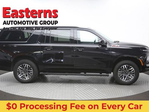 Used 2025 Chevrolet Suburban Z71 AWD/4WD image 48