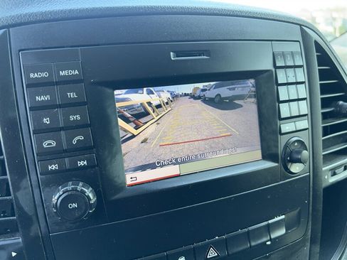 Used 2016 Mercedes-Benz Metris Cargo Van image 23