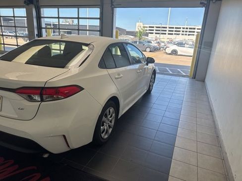 Used 2026 Toyota Corolla LE FWD image 6
