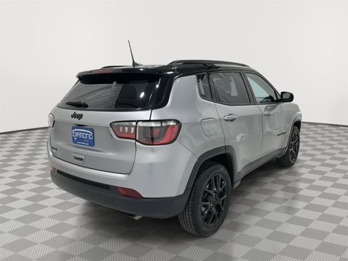 Used 2022 Jeep Compass Altitude image 5