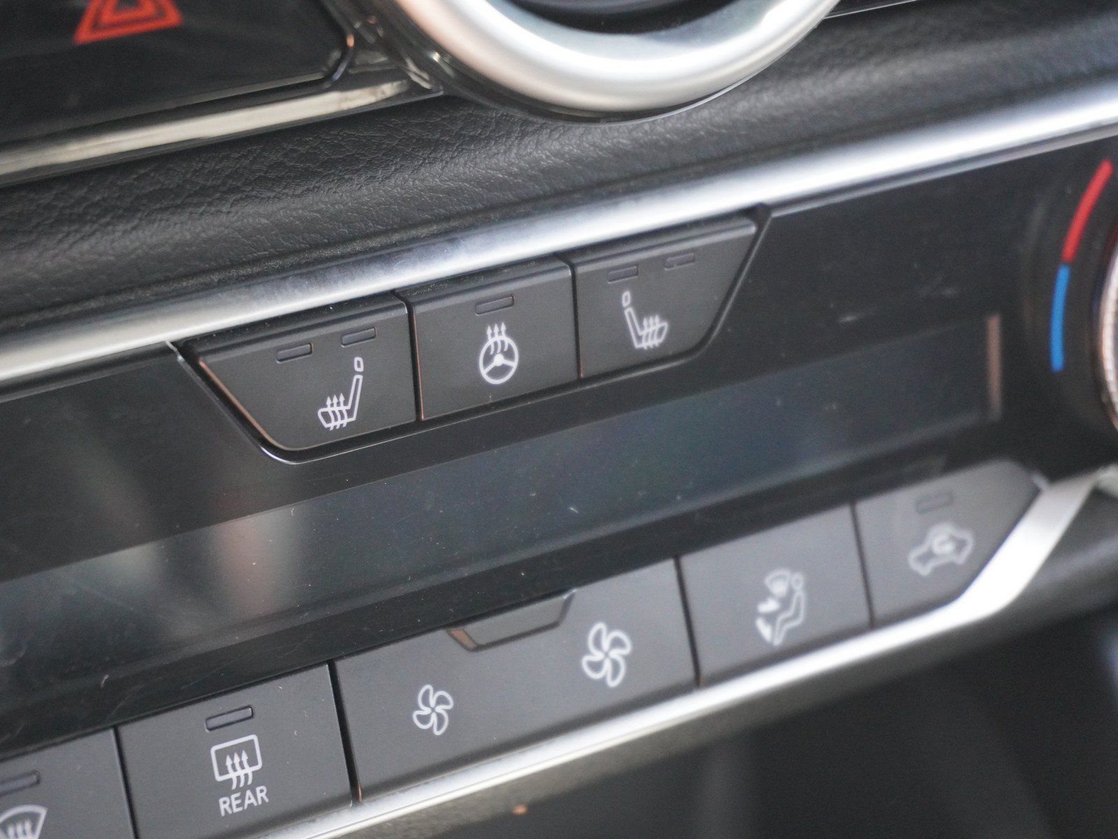 Used 2025 Nissan Sentra SR w/ SR Premium Package FWD image 26