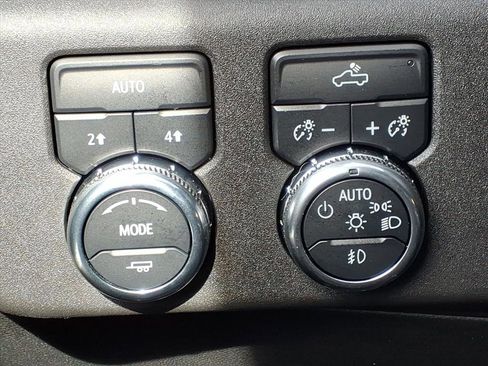 Used 2024 GMC Sierra 1500 Elevation image 30