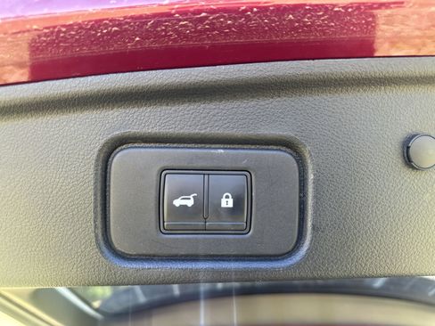 Used 2022 Nissan Pathfinder Platinum w/ Cargo Package image 19