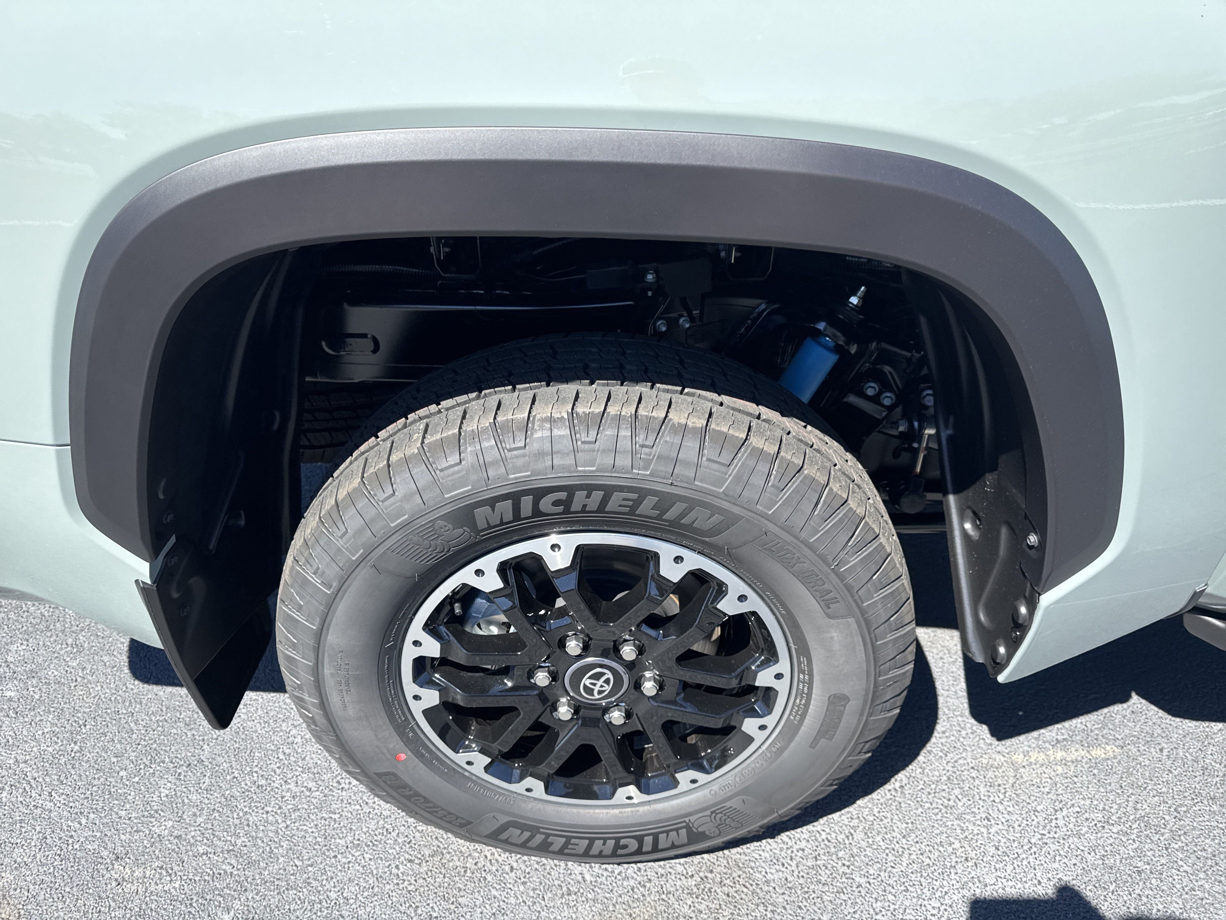 New 2025 Toyota Tundra SR5 w/ TRD Off-Road Package AWD/4WD image 11