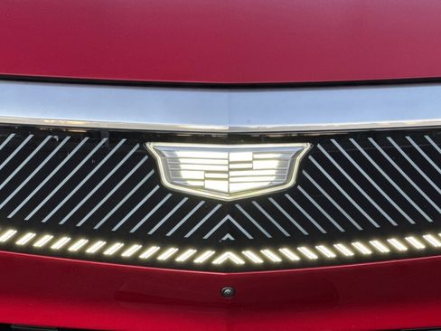 Certified 2025 Cadillac Optiq Luxury 1 image 41