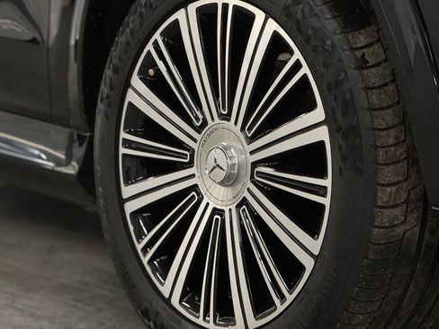 Used 2021 Mercedes-Benz Maybach GLS 600 4MATIC image 40