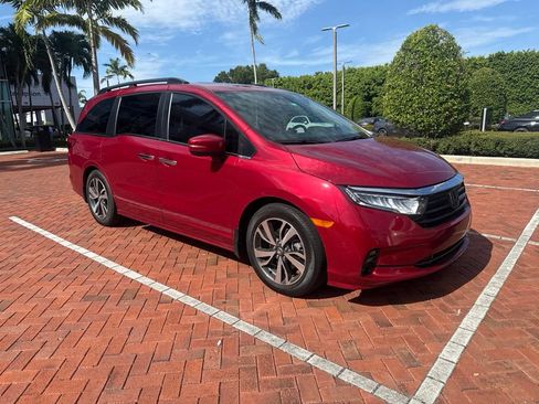 Used 2022 Honda Odyssey Touring image 1
