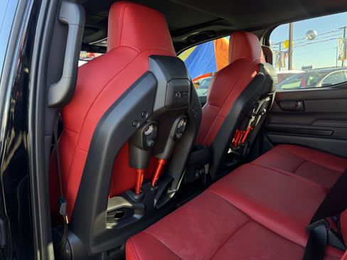 Used 2025 Toyota Tacoma TRD Pro image 15