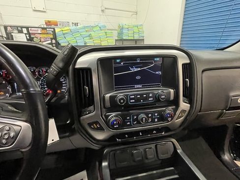 Used 2018 GMC Sierra 1500 SLT w/ SLT Premium Package image 10