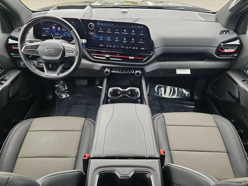 Used 2026 Chevrolet Silverado EV Trail Boss AWD/4WD image 18