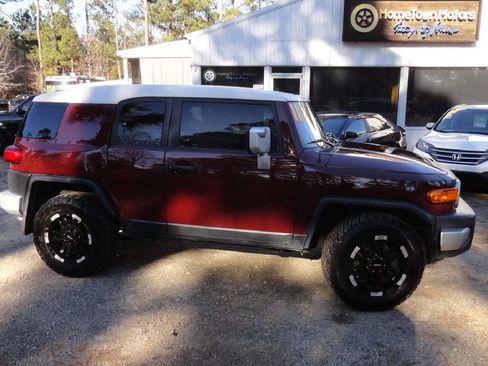 Used 2011 Toyota FJ Cruiser 2WD w/ Convenience Pkg image 10