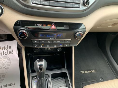 Used 2017 Hyundai Tucson Limited image 19
