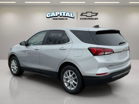 Used 2022 Chevrolet Equinox LT image 3