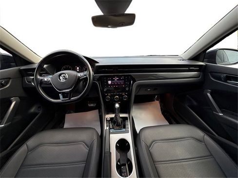 Used 2020 Volkswagen Passat 2.0T R-Line image 30