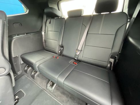 Used 2025 GMC Acadia Elevation w/ Super Cruise Package FWD image 7