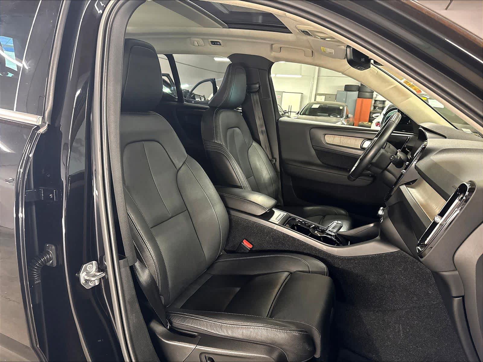 Used 2019 Volvo XC40 T5 Inscription AWD/4WD image 10