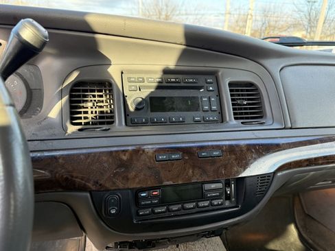 Used 2010 Mercury Grand Marquis LS image 19