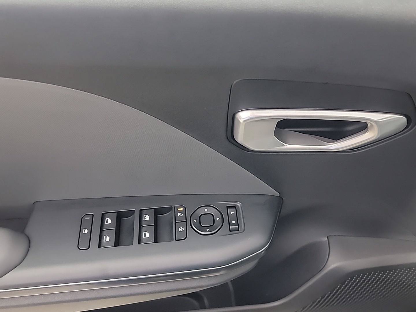 Used 2025 Kia K4 FWD image 36