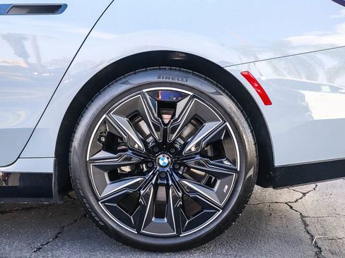 Used 2025 BMW i7 eDrive50 w/ M Sport Package image 10