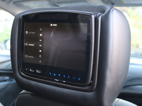 Used 2018 Chevrolet Equinox Premier image 17