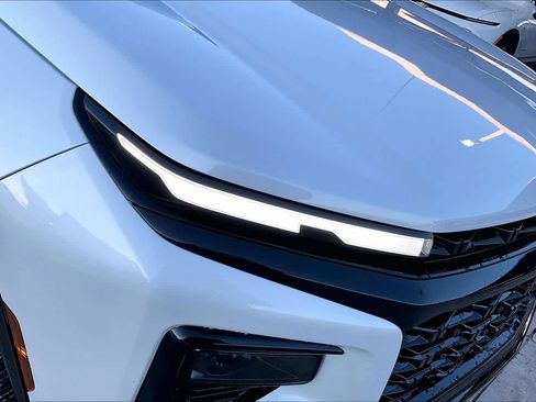 Used 2024 Chevrolet Traverse RS image 28