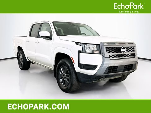 Used 2025 Nissan Frontier SV AWD/4WD image 1