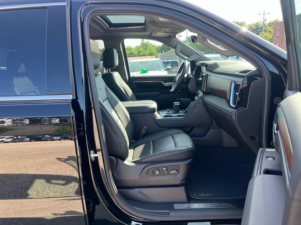 Used 2024 GMC Sierra 1500 Denali AWD/4WD image 23