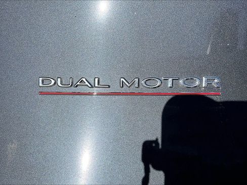 Used 2023 Tesla Model Y Performance image 24