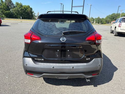 Used 2020 Nissan Kicks SR w/ SR Premium Package FWD image 7