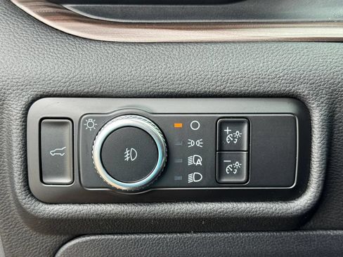 Used 2023 Ford Explorer Limited w/ Limited Technology Package AWD/4WD image 18