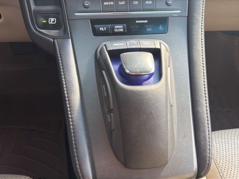 Used 2010 Lexus HS 250h Premium image 28