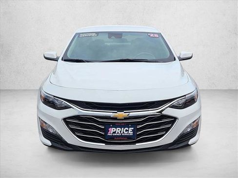 Used 2025 Chevrolet Malibu LT image 2