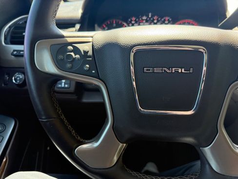 Used 2015 GMC Yukon Denali w/ Touring Package AWD/4WD image 18