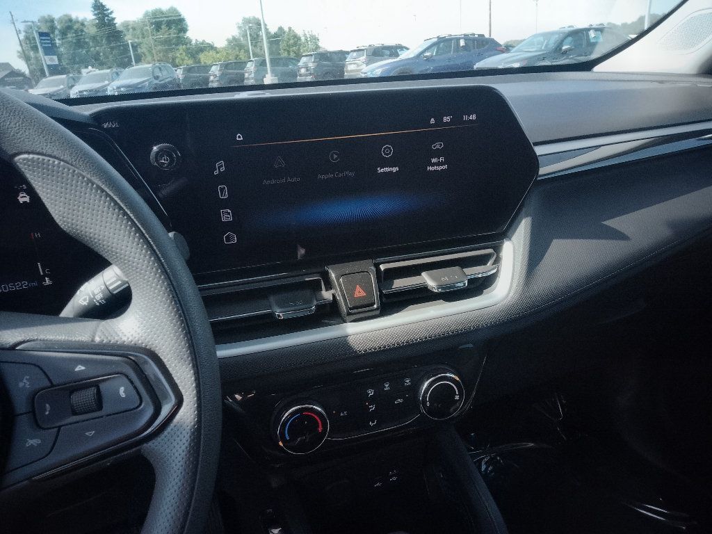 Used 2025 Chevrolet TrailBlazer LT AWD/4WD image 15