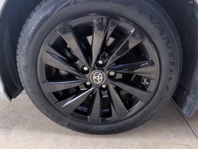 Used 2024 Toyota Camry SE FWD image 24