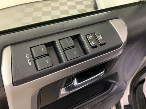 Used 2018 Toyota 4Runner SR5 image 14