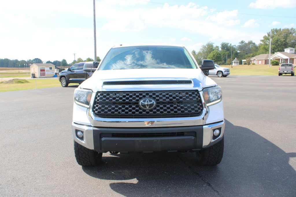 Used 2019 Toyota Tundra SR5 w/ SR5 Upgrade Package AWD/4WD image 3