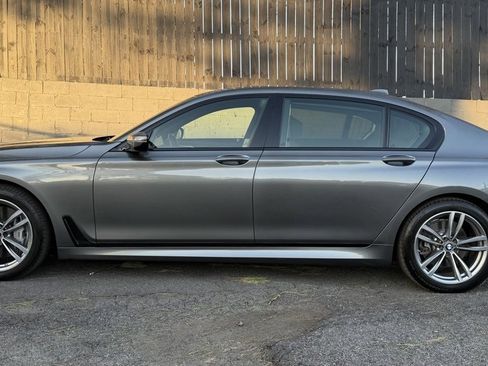 Used 2018 BMW 750i xDrive 750i xDrive image 5