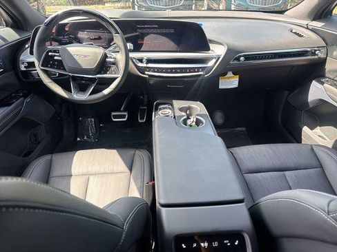 New 2026 Cadillac Lyriq V image 19