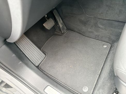 Certified 2025 Volvo XC60 B5 Plus w/ Climate Package image 17