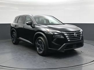Used 2025 Nissan Rogue SV FWD video 2