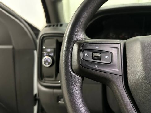 Used 2020 Chevrolet Silverado 1500 Custom w/ Custom Value Package RWD image 38